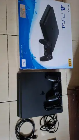 Sony PS4 Slim 1 TB