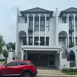 Di Sewakan Rumah Bagus  3 ltAether BSD