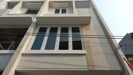 Tanjung Duren, Dekat Kbn Jeruk-Tomang-Tn Abang, Jual Rumah Baru 4x13
