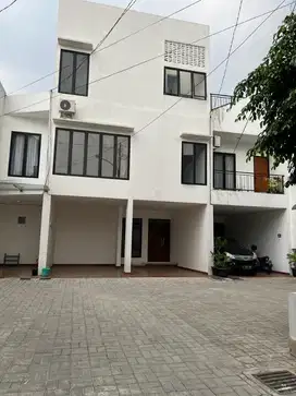 Dijual rumah mungil di Kalibata