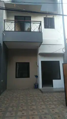Rumah siapnhuni. 3kt 2km jakarta timur cipayung  cash kpr i