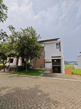 Dijual Rumah Asri Siap Huni di Kota Baru Parahyangan