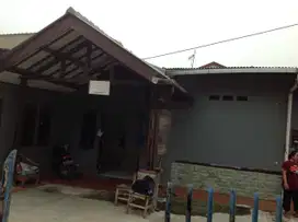 Rumah Hoek di Duren Sawit