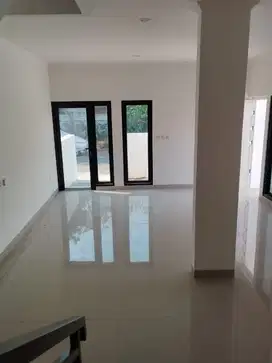 Rumah 2 Lantai Lokasi Strategis Cipinang  Elok