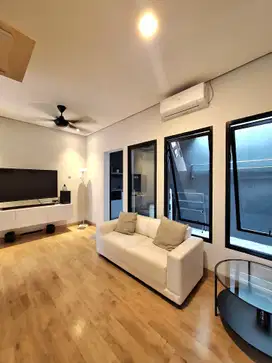 Rumah Cantik Hrga Murah Fully Furnished di Bintaro Sektor 9 15887Ad