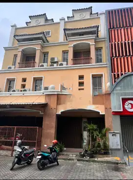 Ruko Gandeng Di Mediterania Kelapa Gading