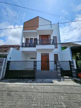 Dijual Rumah Selangkah dari Soekarno Hatta di Area Cakalang Malang