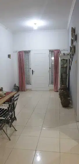 DIJUAL CEPAT Rumah Gading Serpong, tangerang rapi Siap Huni