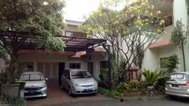 Dijual cepat rumah di lebak bulus town house
