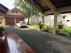 Dijual rumah rapi terawat , pool di bawah njop di Jagakarsa Jaksel.