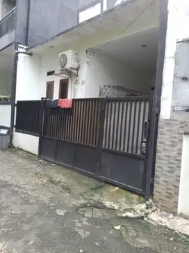 Dijual Rumah dekat pombensin pondok kacang Tangerang selatan