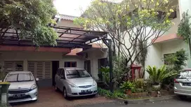 Dijual rumah di lebak bulus