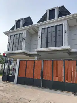 Di jual Rumah baru gaya Eropa di jakarta barat