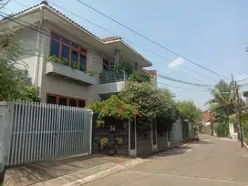 Dijual rumah dalam komplek di Buncit