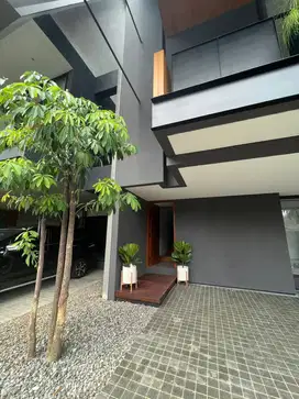 dijual rumah baru lux di town house kemang