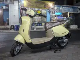 READY SEPEDA LISTRIK MODEL VESPA PROMO HARI INI DISKON 1 JUTA RUPIAH