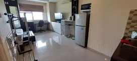 Disewakan apartemen tower The Suites 1br bagus dan menarik