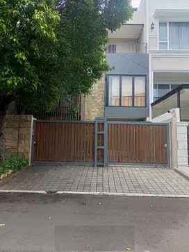 Rumah Puri Indah Blok L 3Lantai SHM