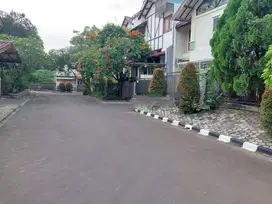 Dijual rumah di Puri Cinere posisi hook