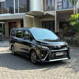 [KM 17RB] TOYOTA VOXY 2.0 AT 2019