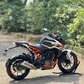 KM 16K AJA! KTM DUKE 250 NON ABS PUTIH 2017 PAJAK ON SIAP GASPOL