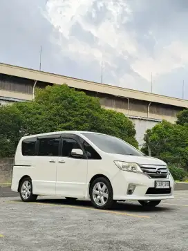 [MURAH] Nissan Serena 2.0 HWS AT 2013, Putih