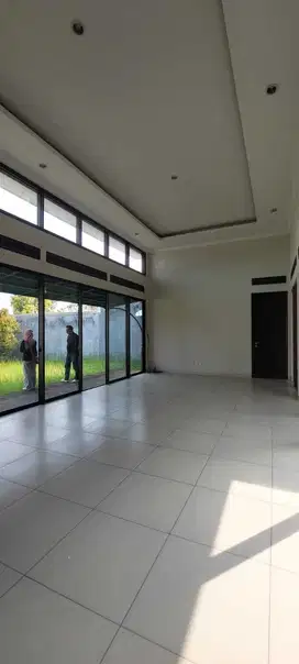 Dijual Rumah Mewah di Guruminda Kota Baru Parahyangan siap huni