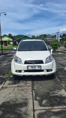RUSH S AT 2010 PUTIH