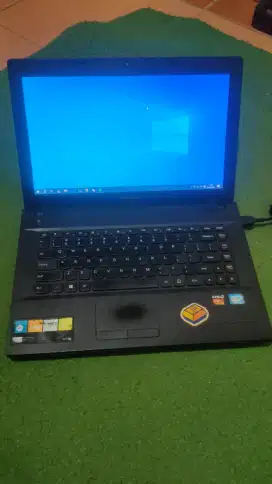 Laptop Lenovo Core i5 Ram 8Gb ,Vga 2 Gb
