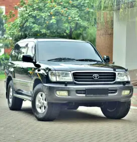 SAHARA-UK Non Airsus CBU toyota land cruiser LandCruiser solar diesel