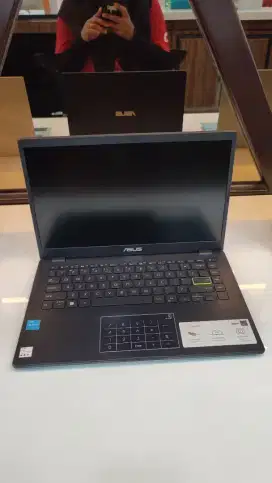 Kredit laptop asus vivobook go 14 e410ka ram 8 256gb cukup KTP aj
