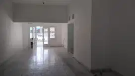 Disewa Ruang Usaha Mainroad Sayap Riau
Cocok Utk Usaha Kuliner