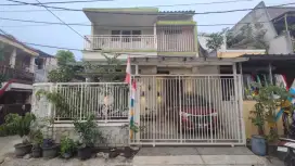 Rumah Hook 2 lantai di Serpong