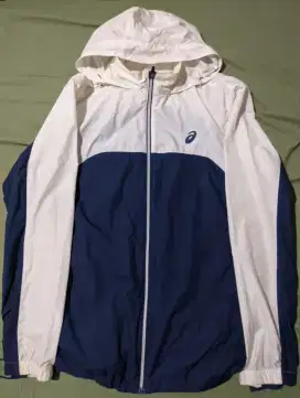 Jaket Asics Running Waterproof Size L (Ld 122 Panjang 76)