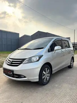Honda Freed 1.5 PSD 2011 Automatic ( Silver Metalik )