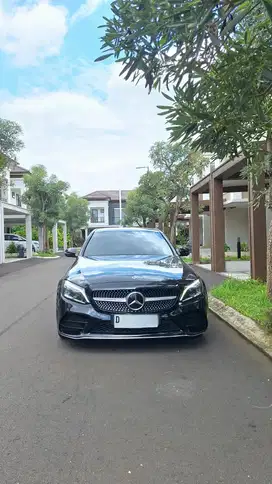 Mercedes-Benz C300 2019 Bensin