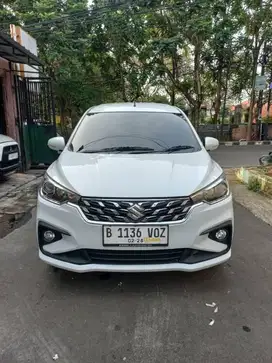 Ertiga GX AT Matic Hybrid 2022 putih