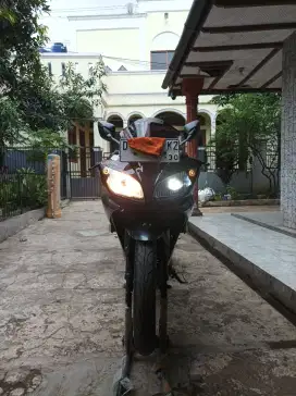 Yamaha R15 V2 2014