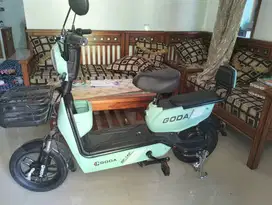 Sepeda listrik Goda 140 Green 2023