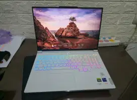 LENOVO Legion 7 16IRX9 i9 RTX 4070 8 GB