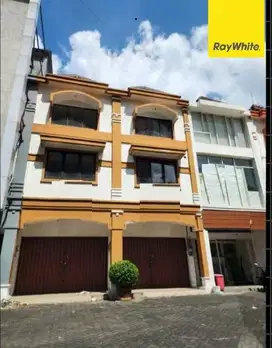 Disewakan Ruko 3 lantai di Raya Darmo Permai Surabaya
