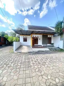 Rumah cantik minimalis di Perumahan Wiyoro Banguntapan