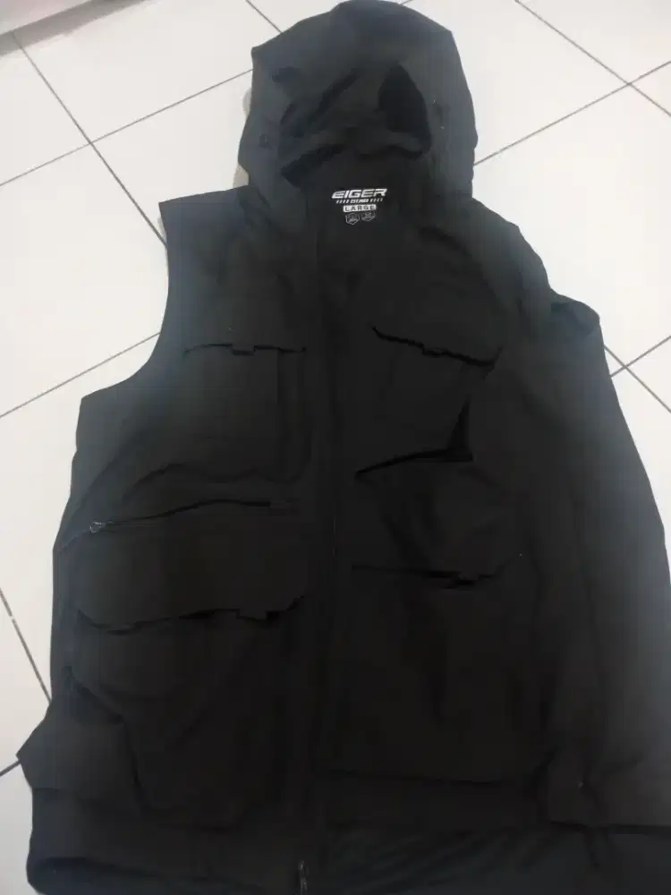 jaket out door bekas