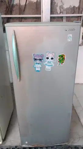 Kulkas freezer panasonic kondisi normal