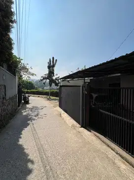 Rumah 2 Lantai Cikutra