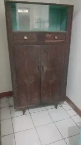 LEMARI DAPUR JATI TUA
