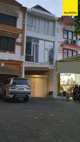 Disewakan Ruko 3 lantai di Darmo Permai Selatan Surabaya