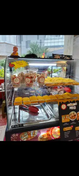 SHOW CASE BAZAR PEMANAS GETRA