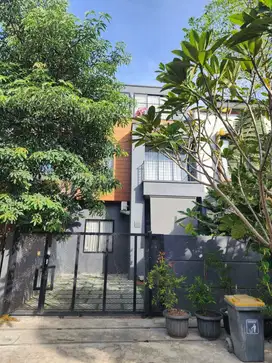 Dijual Rumah Bebas Banjir di Kencana Loka BSD By Rumah Chinida