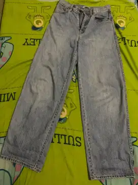Celana loose jeans uniqlo